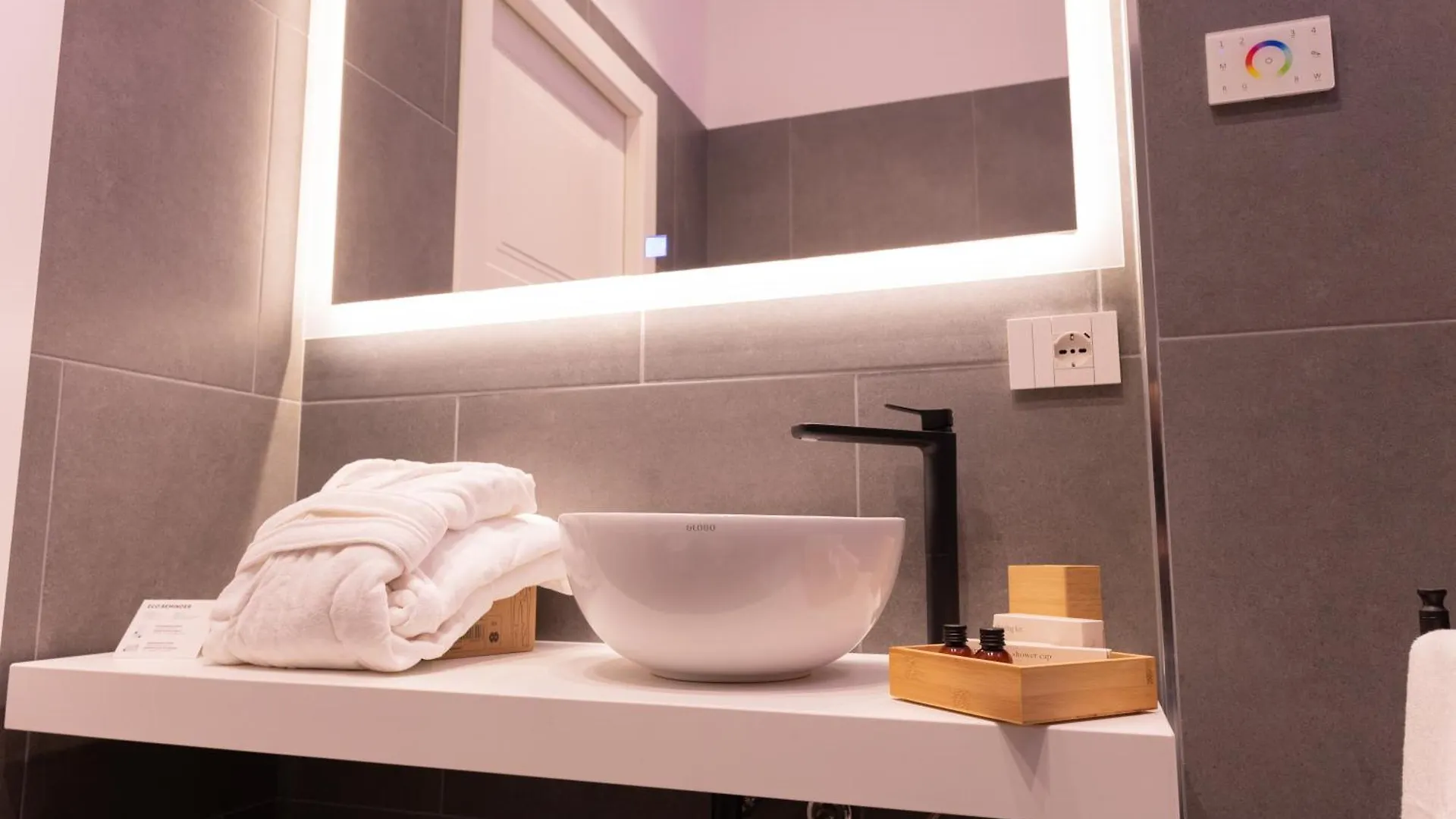 Quattro Canti Deluxe 팔레르모 B&B